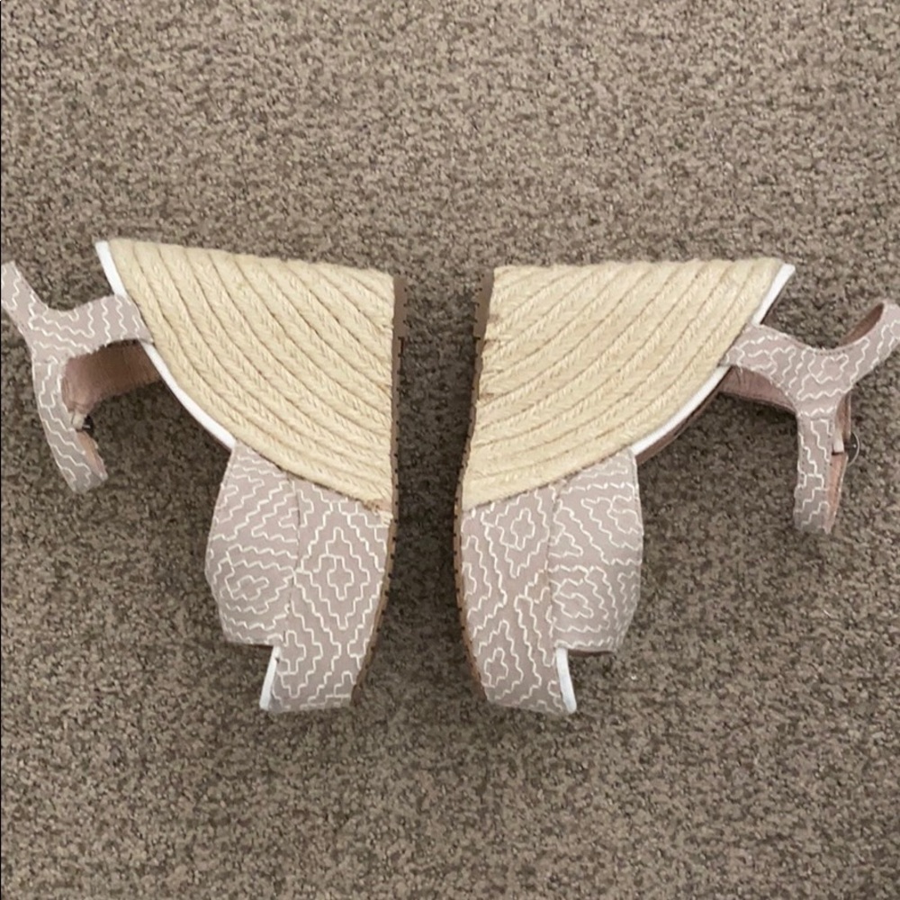 Charles David wedges